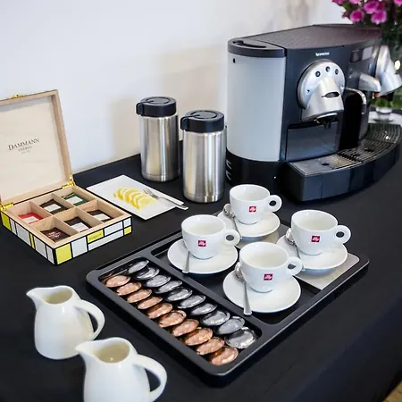 Hotel Blow Up Hall 5050 Poznań