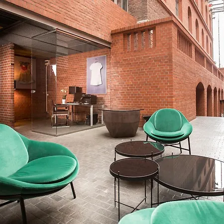 Blow Up Hall 5050 Hotel