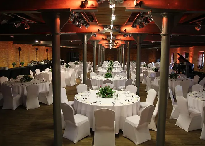 Hotel Blow Up Hall 5050 5*