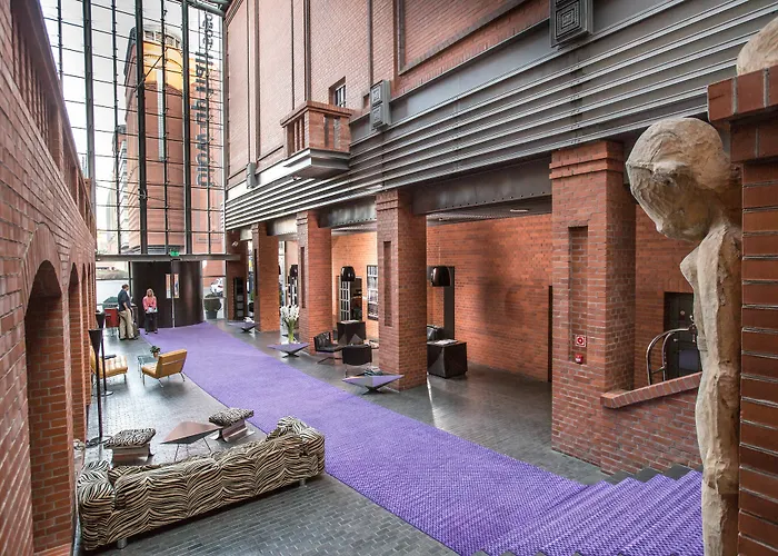 Blow Up Hall 5050 Hotel 5*