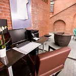 Blow Up Hall 5050 Готель 5*