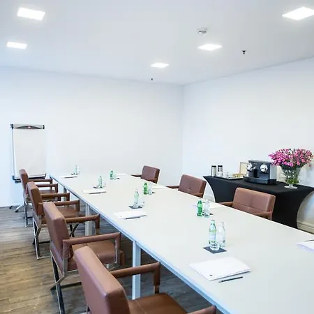 Blow Up Hall 5050 Hotel Poznań