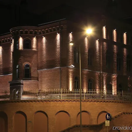 Blow Up Hall 5050 מלון פוזנן