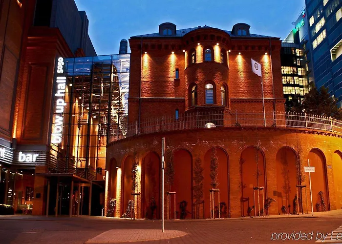 Blow Up Hall 5050 Отель Познань