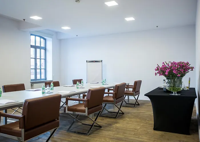 Hotel Blow Up Hall 5050 5*