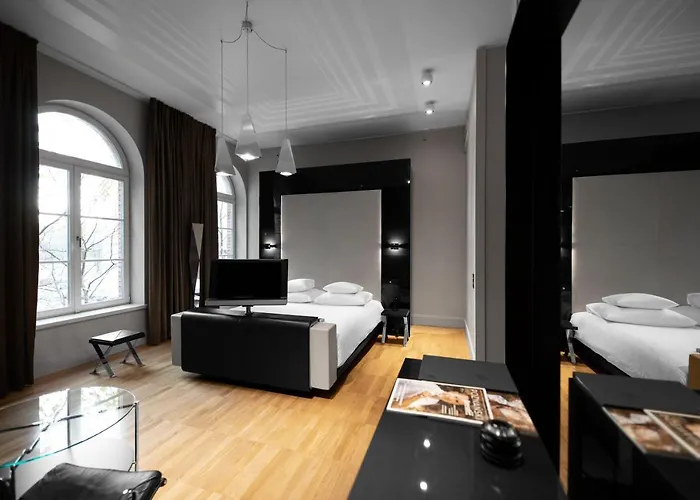 Отель Blow Up Hall 5050 5*