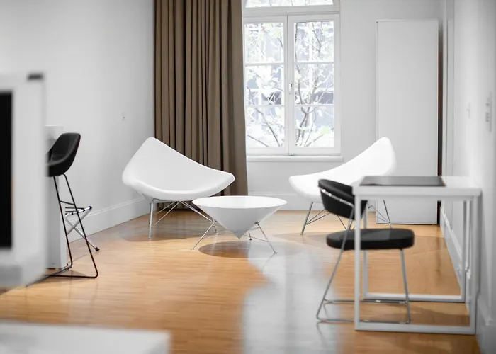 Blow Up Hall 5050 5* Познань