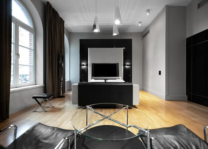 Hotel Blow Up Hall 5050